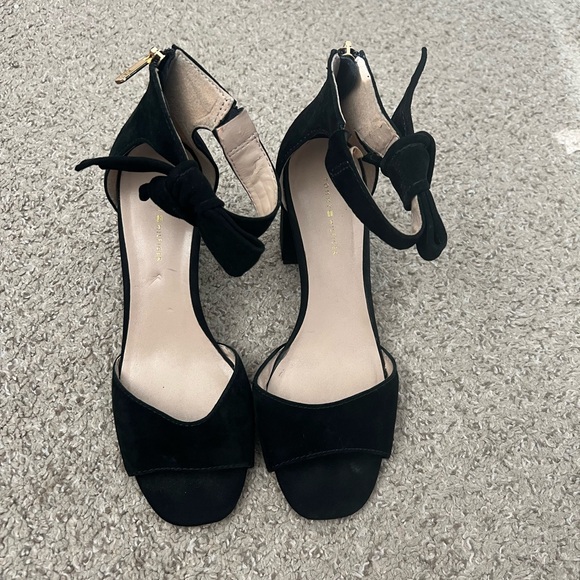 tommy hilfiger heels - Picture 2 of 6